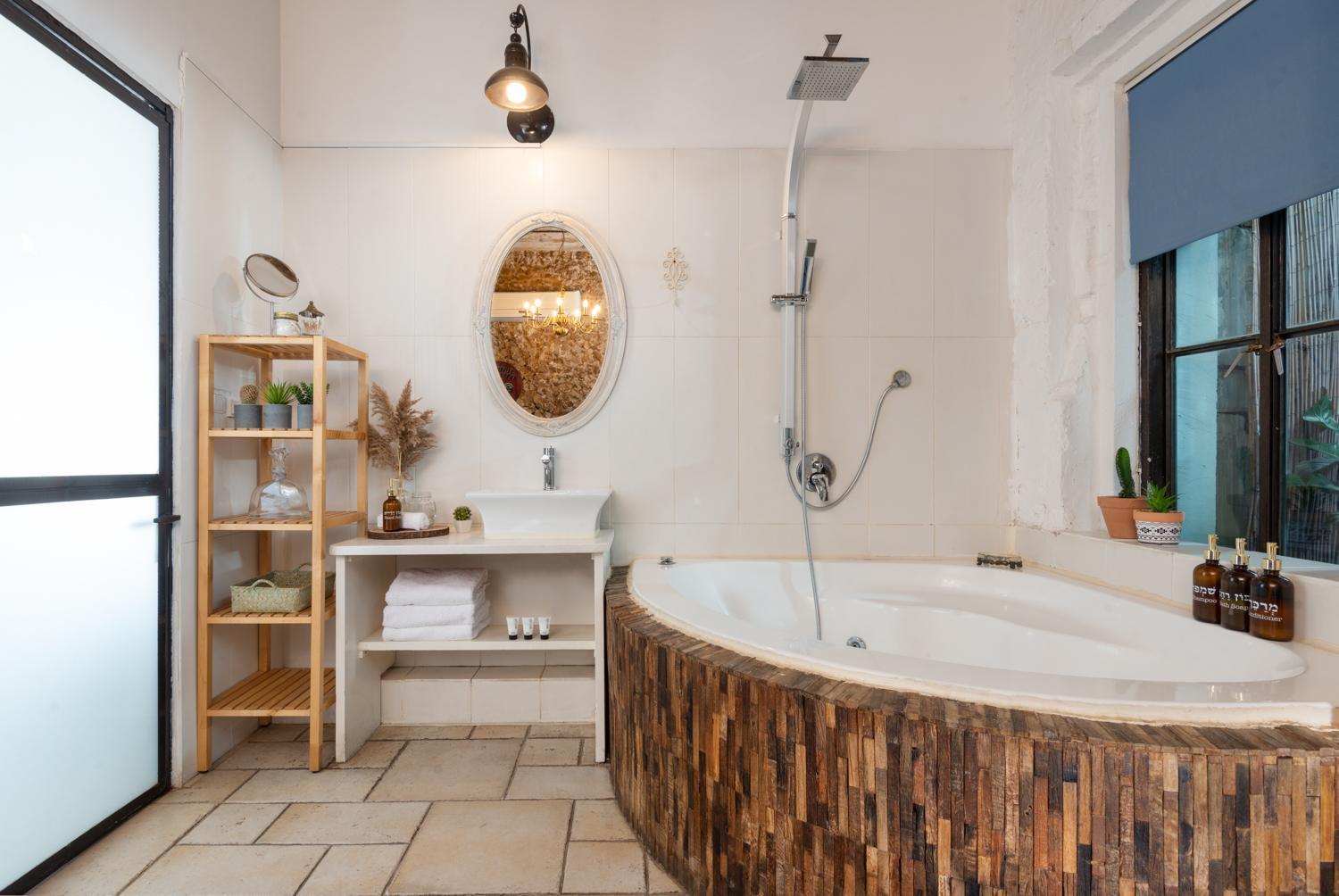 Trieste Neve Tzedek Boutique Suites Tel Aviv Bagian luar foto